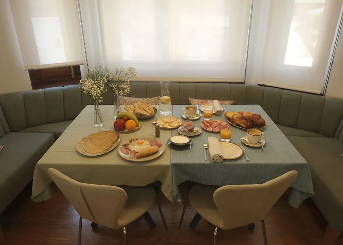 Hotel El Rosal De 3*