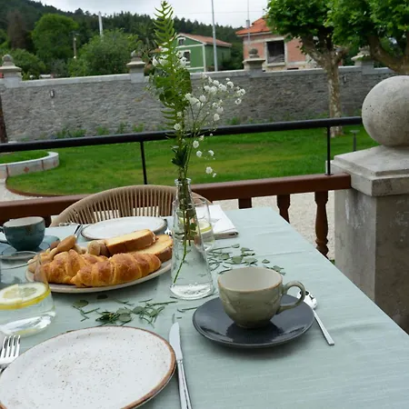 El Rosal De מלון 3*