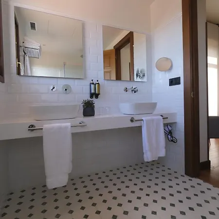 Hotel El Rosal De 3*