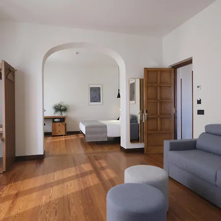 El Rosal De Hotel 3*