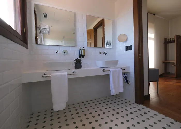 Hotel El Rosal De 3*