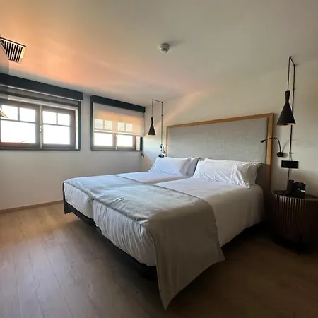 Hotel El Rosal De 3*