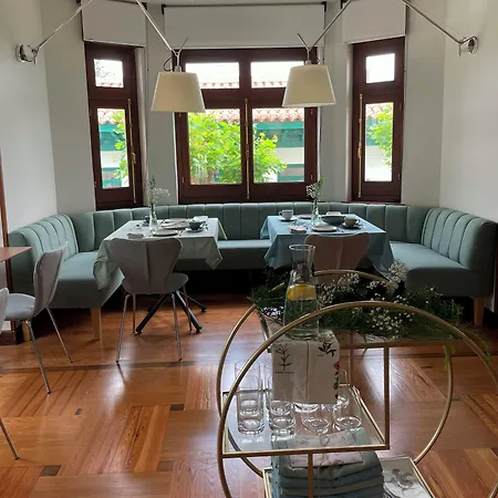 Hotel El Rosal De 3*