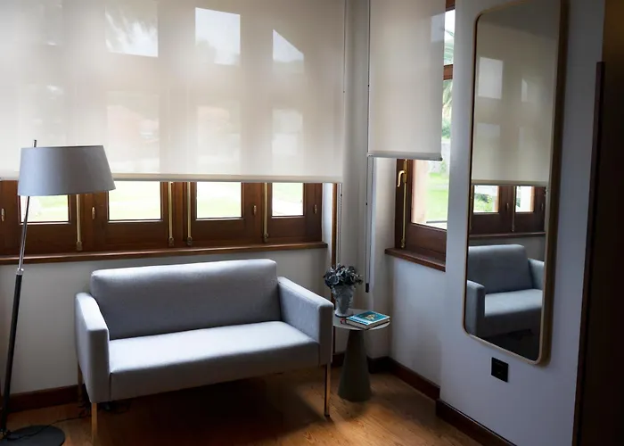 El Rosal De فندق 3*